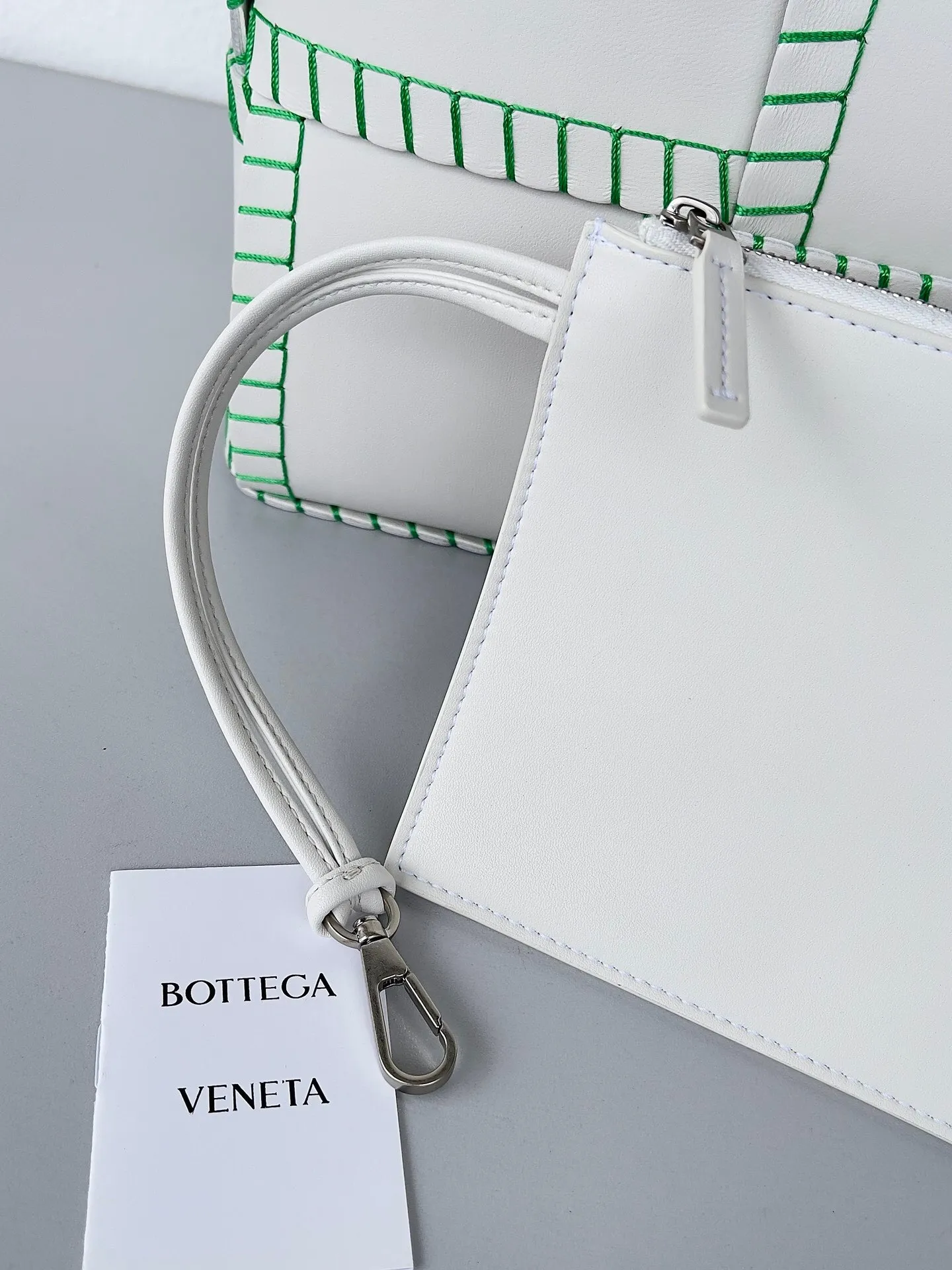 All categories 💚 Authentic bags 💚 BV 2025 new style 𝗕𝗼𝘁𝘁𝗲𝗴𝗮 𝗩𝗲𝗻𝗲𝘁𝗮 Tote bag